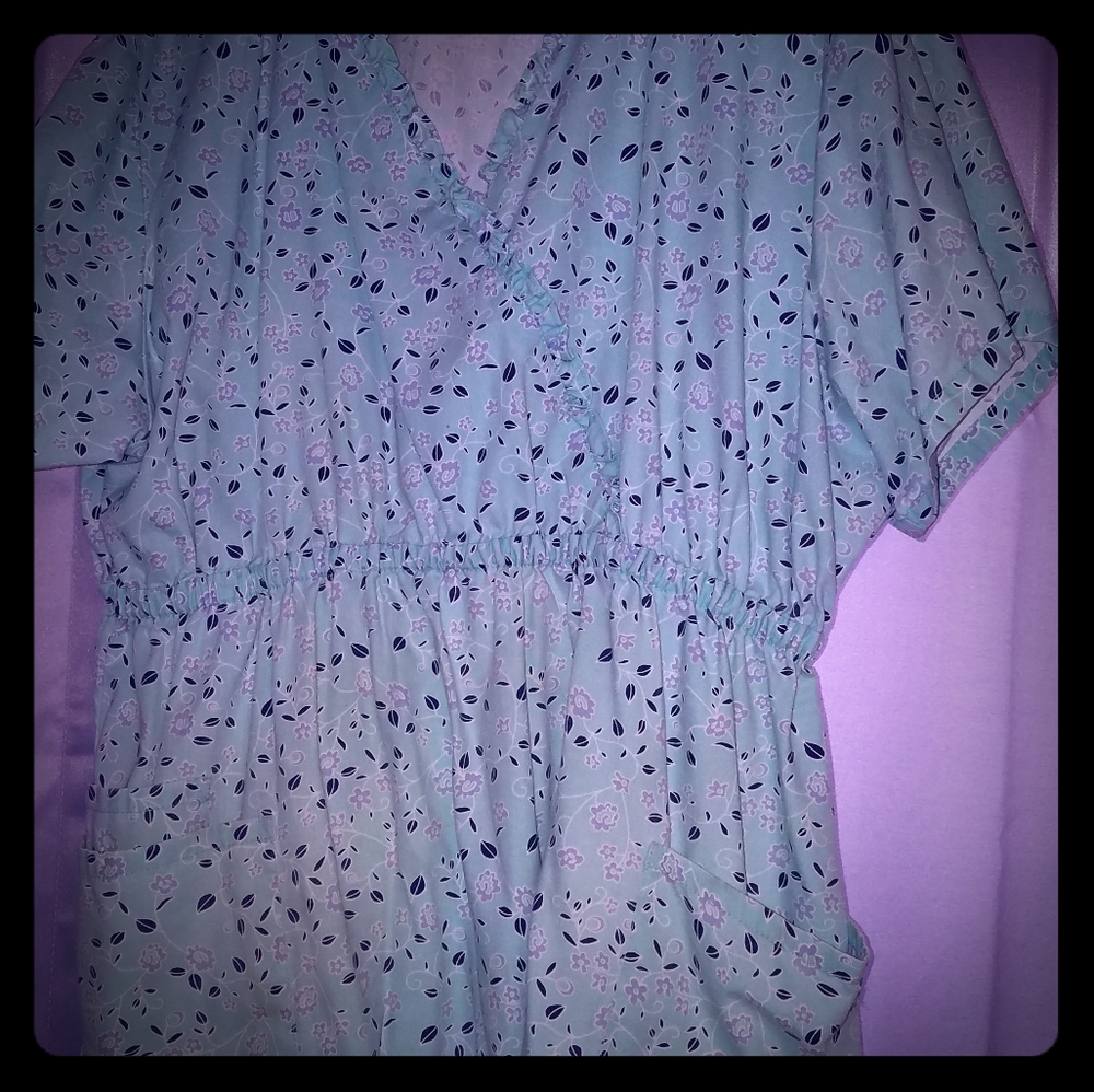 Scrub top